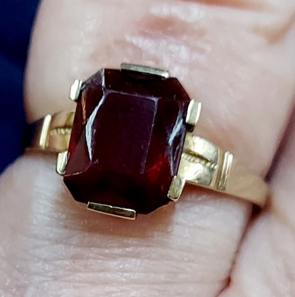 Art Deco 10k Garnet Ring - Picture 1 of 8